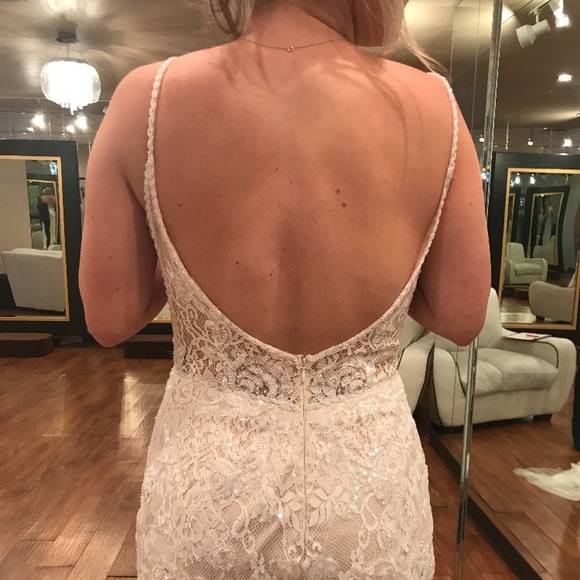 Wedding Gown - Never been worn - Picture 9 of 11